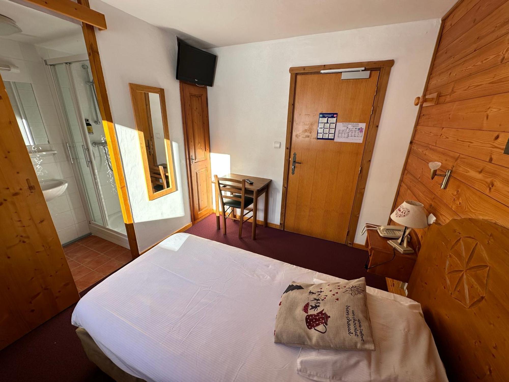 פרלוניאן-לה-ונואז Epicea Lodge Hotel Et Camping מראה חיצוני תמונה