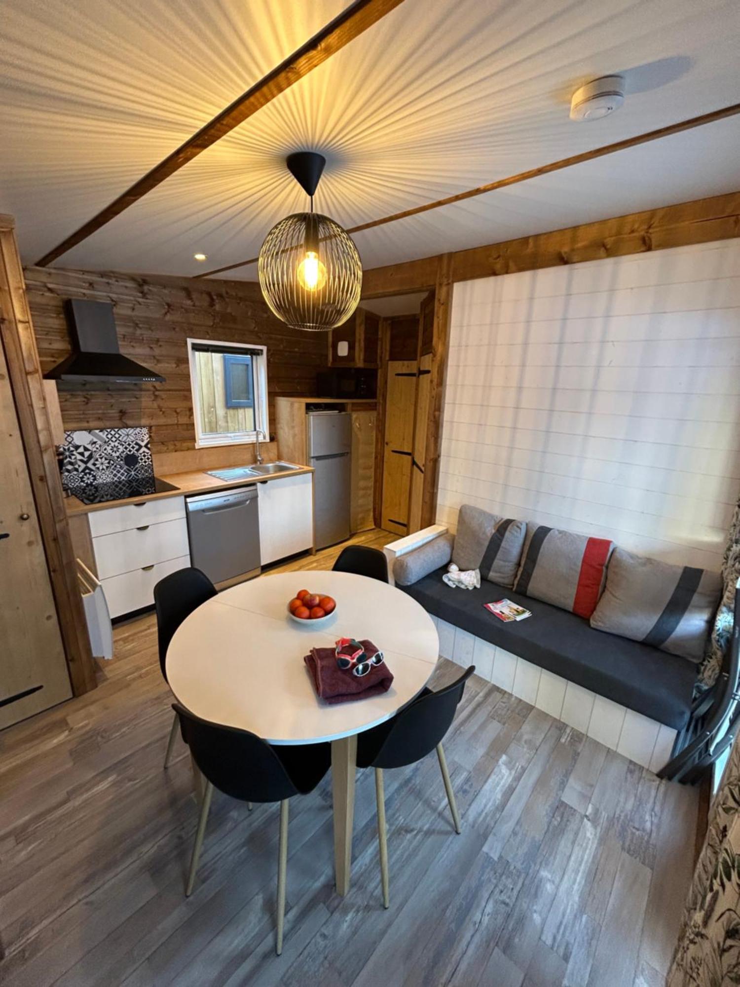 פרלוניאן-לה-ונואז Epicea Lodge Hotel Et Camping מראה חיצוני תמונה